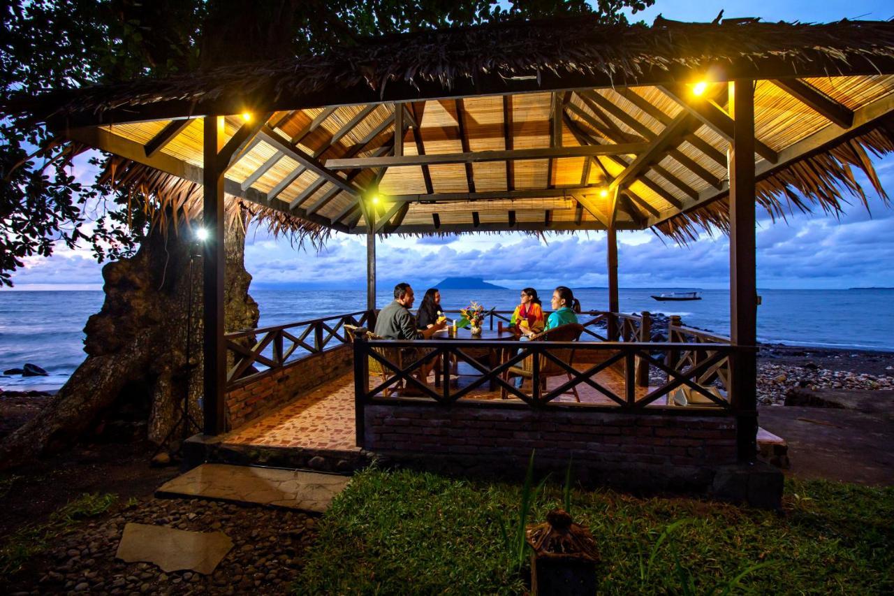 Murex Dive Resort Manado Exterior photo