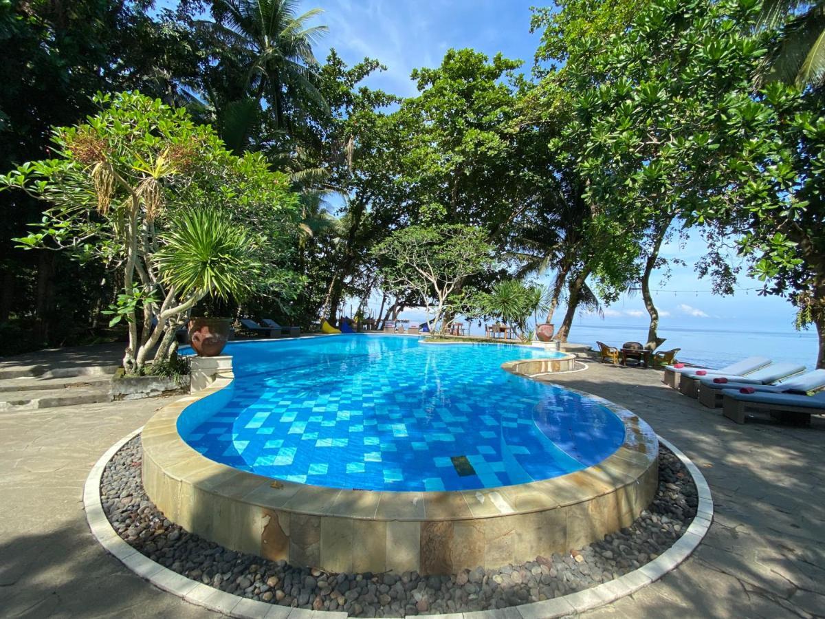 Murex Dive Resort Manado Exterior photo
